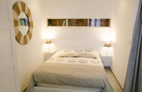 L'Isle-sur-la-Sorgue Apartment | studio Vaucluse Clovis