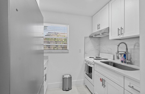 Riverside Park Apartment | Studio w Peacocks Managed by BNR Vacation Rentals