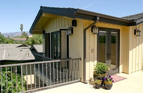 Santa Barbara Apartment | Studio w/Views & Separate Entrance