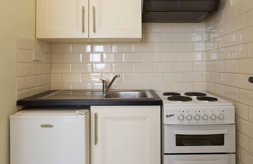 Dublin Apartment | Studio with a view over Dublin, walking distance to city & Dublin Zoo 10 min