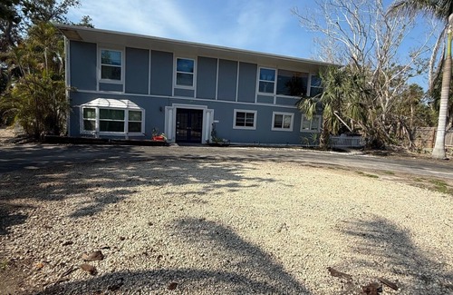 Siesta Key Apartment | Studio with AC in Siesta Key close to everything!