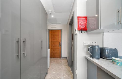 Valentines Apartment | Studio with Balcony Godino Hotel Ilford