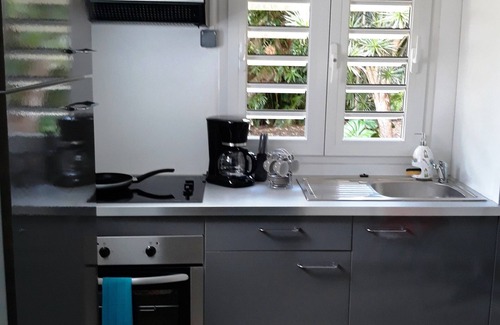 Petit-Bourg House | Studio with garden ideal location