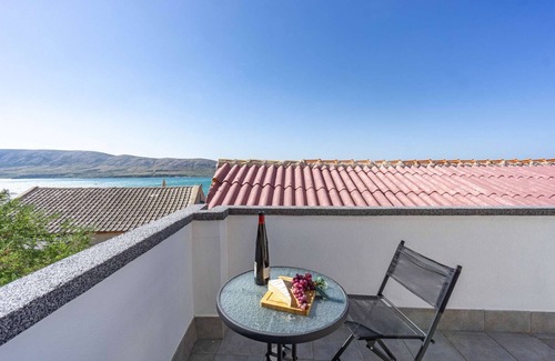 Zubovici Apartment | Studio with sea view and pool