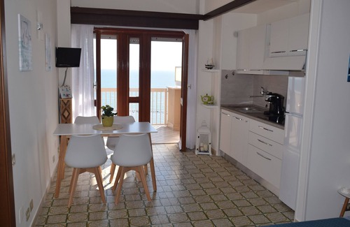 Nettuno Apartment | Studio with sea view