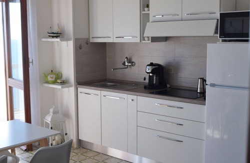 Nettuno Apartment | Studio with sea view