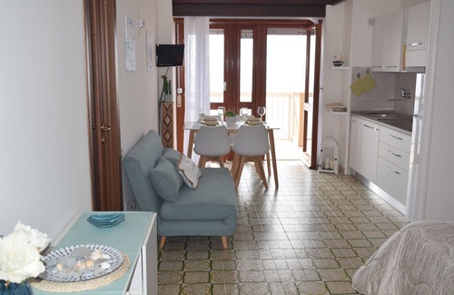 Nettuno Apartment | Studio with sea view