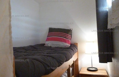 Sanary-sur-Mer Apartment | Studio with terrace in residence with swimming pool for 4