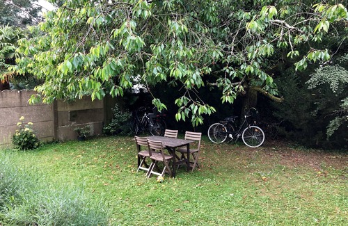 Maurepas Apartment | Studio with terrace and Garden