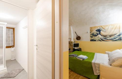 Casale Monferrato Apartment | Studio Zen con Parcheggio gratuito e Check In Automatico 24 ore su 24 Con Netflix, DAZN e Disney Plus
