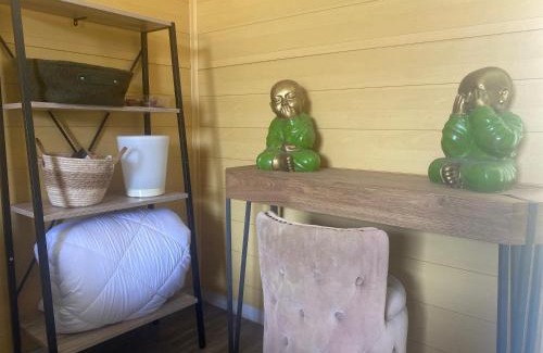 Balaruc-les-Bains Apartment | Studio zen piscine