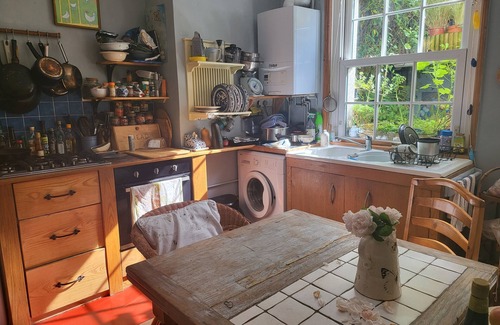Exeter House | Study or holiday. Close to city, quiet, with trees and river view to the west.