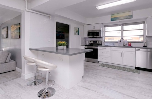 Parkside Resort | STUNING PRIVATE RESORT.10 BEDROOMS 6 FULL BATHS. HEATED POOL .HOT TUB.