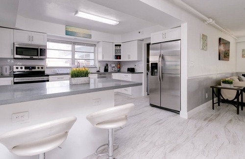 Parkside Resort | STUNING PRIVATE RESORT.10 BEDROOMS 6 FULL BATHS. HEATED POOL .HOT TUB.