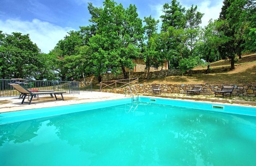 San Casciano dei Bagni Villa | Stunning private villa for 10 people with WIFI, A/C, private pool and panoramic view