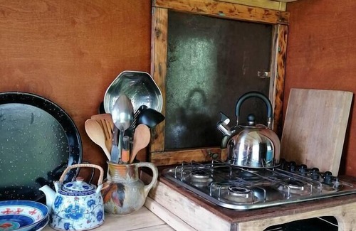 Totnes Cabin | Stunning 1-Bed Cabin in Totnes