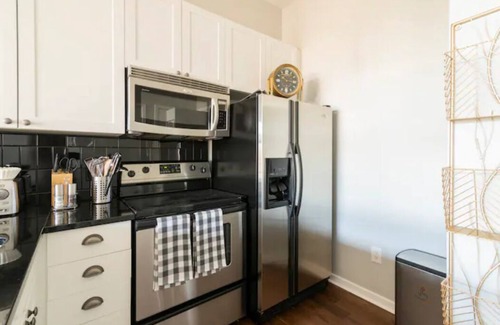 Dilworth Condo | Stunning 1br in the heart of Dilworth & South End