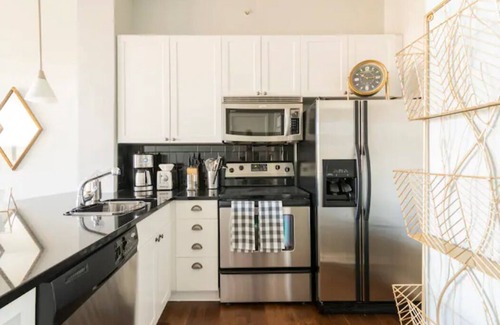 Dilworth Condo | Stunning 1br in the heart of Dilworth & South End