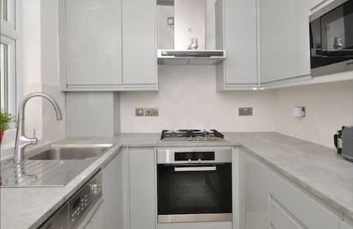 Southwark Apartment | Stunning 2 Bedroom Flat - Station 2min Walk Zone2