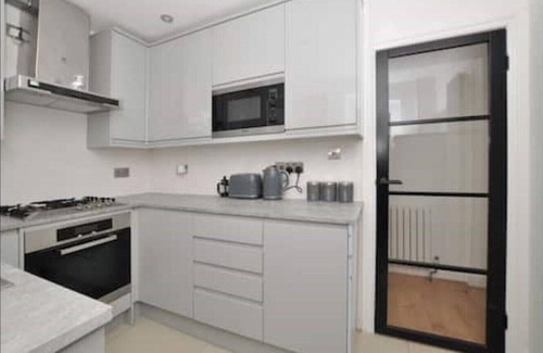 Southwark Apartment | Stunning 2 Bedroom Flat - Station 2min Walk Zone2