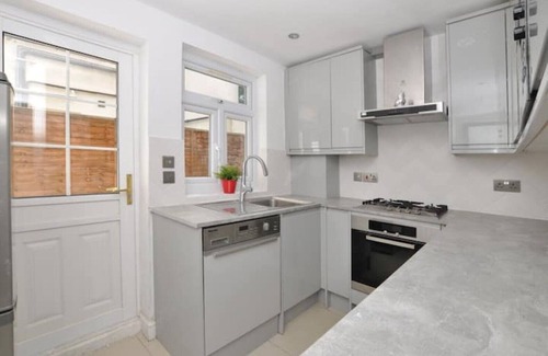 Southwark Apartment | Stunning 2 Bedroom Flat - Station 2min Walk Zone2