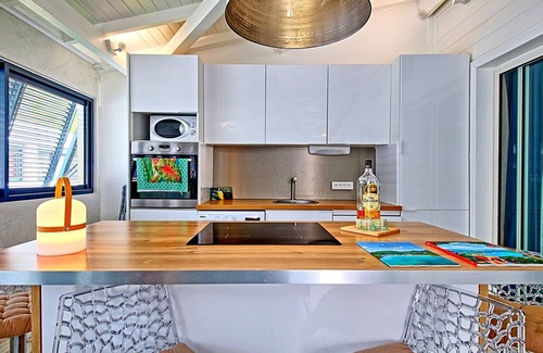 Anse Marcel Apartment | Stunning 2-bedroom apartment in Anse Marcel, 400m from beaches, includes water activities