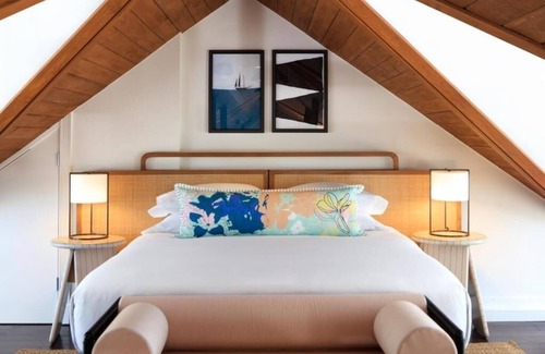 Old Town Hotel | Stunning 2 Floor Loft in Vibrant Key West Ideal for Romantic Weekends - Pool