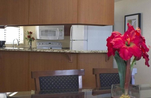 Arcadia Condo | Stunning 2BR Condo with Tennis Courts at Camelback