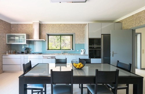 Castelo de Paiva Villa | Stunning 3-bed-2-bath villa over Douro River/Porto city - WIFI-sleep 6-10