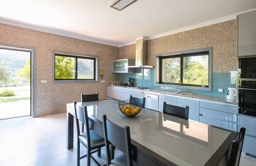 Castelo de Paiva Villa | Stunning 3-bed-2-bath villa over Douro River/Porto city - WIFI-sleep 6-10