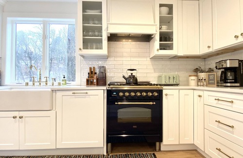 Frontenac House | Stunning 3 bed/3bath Renovated Cabin on Lake Pepin