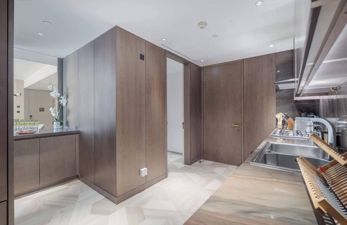 Palm Jumeirah Apartment | Stunning 3-Bedroom Retreat at FIVE Palm Jumeirah with Spectacular Views and dire