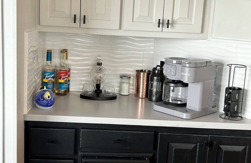 Steele Creek Boat Rental | Stunning 3-bedroom house boat in Charlotte with optional cruises available.