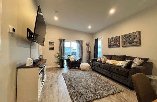 Central Okanagan House | Stunning 3 Bedroom House