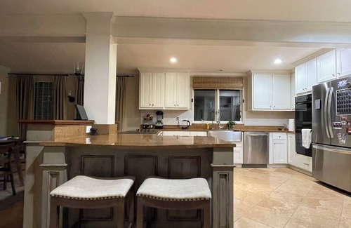 East Memphis Villa | Stunning 3-bedroom Mansion with in Prime East Memphis