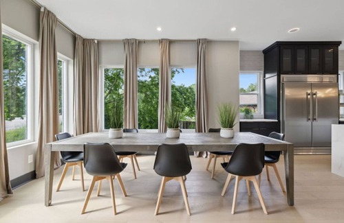 Madison House | Stunning 4 Bedroom/4.5 Bath Home w/Rooftop Deck!