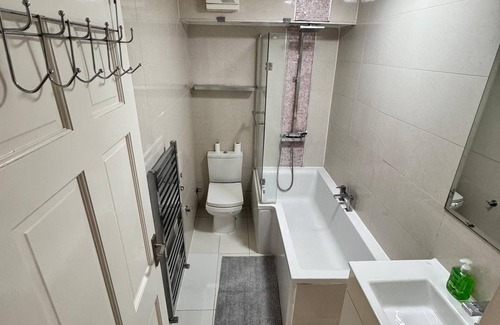 Latchmere House | Stunning 4-Bedroom Property Near Clapham Junction – London Living at Its Best!