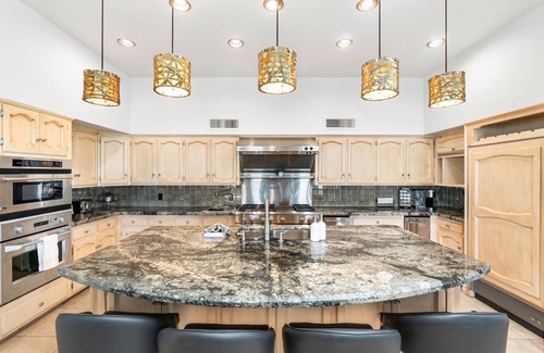 Copeland Hill Villa | Stunning 6 Bedroom Mansion with Panoramic Views on Camelback Mountain