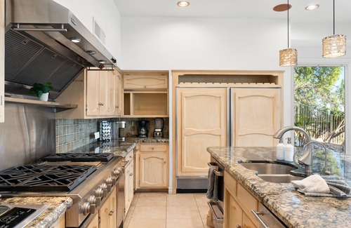 Copeland Hill Villa | Stunning 6 Bedroom Mansion with Panoramic Views on Camelback Mountain