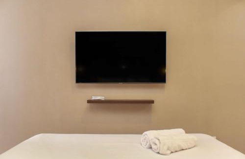 Bendungan Hilir Apartment | Stunning and Comfy 2BR + Study Room at Sudirman Suites Apartment By Travelio