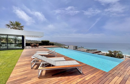 Atlanterra Villa | STUNNING AND LUXURIOUS VILLA IN PLAYA DE LOS ALEMANES | 6 PAX