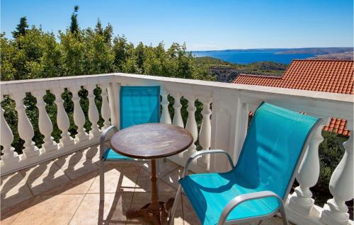 Stinica Apartment | Stunning Apartment In Stinica With Wifi