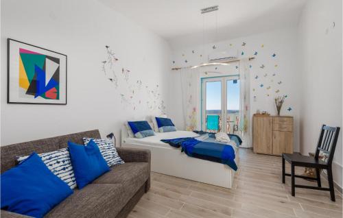 Stinica Apartment | Stunning Apartment In Stinica With Wifi