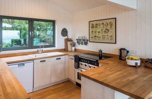 Pembroke House | Stunning architectural designed modern eco house