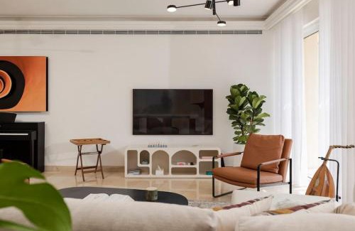 Beirut Central District Apartment | Stunning Artist House in Saifi