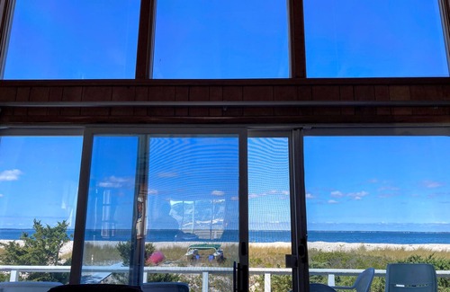Tuckahoe House | Stunning Beach Cottage on Private Road! Shinnecock Hills, Southampton, NY