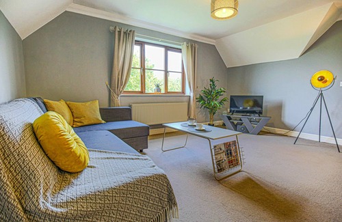 Milton Keynes Apartment | Stunning bed and 2bath Monkston Park GatedParking