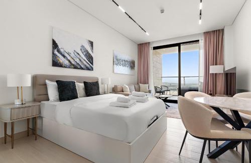Downtown Dubai Apartment | Stunning Brand New Studio with Private Jacuzzi