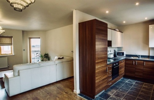 Norwich Apartment | Stunning Cathedral view city centre apartment