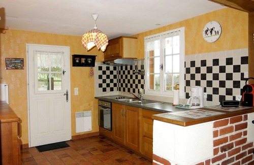 Courtonne-la-Meurdrac House | Stunning private villa for 5 people with WIFI, TV and pets allowed